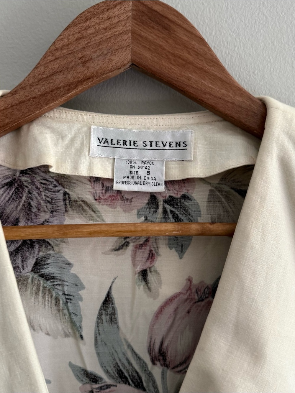 Vintage Floral V-Neck Cottagecore Midi Dress with Lace Collar - Picture 6 of 8